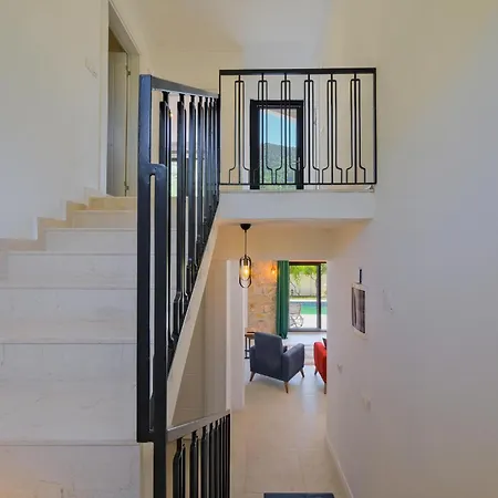 Kizilbella 2, Lueks Havuzlu Korunakli Tas * 费特希耶