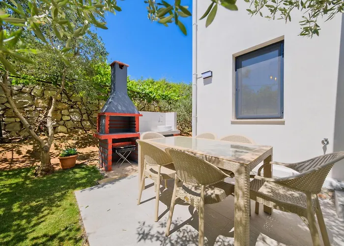 Kizilbella 2, Lueks Havuzlu Korunakli Tas