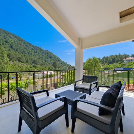 Villa Kızılbella 2, Lüks Havuzlu Korunaklı Taş *