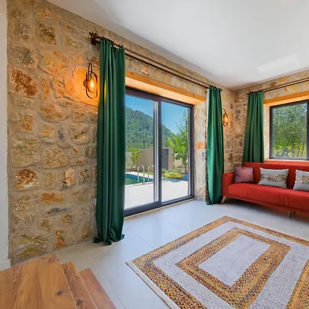 Kızılbella 2, Lüks Havuzlu Korunaklı Taş Villa *