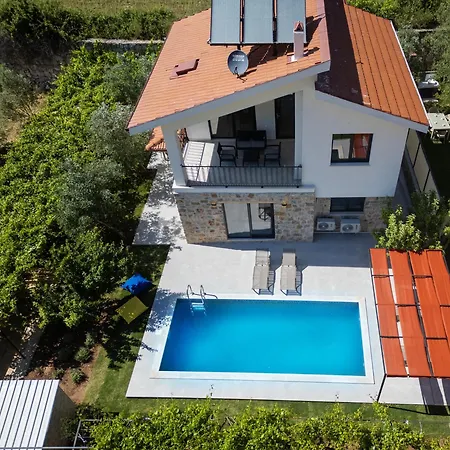 Kizilbella 2, Lueks Havuzlu Korunakli Tas Villa *