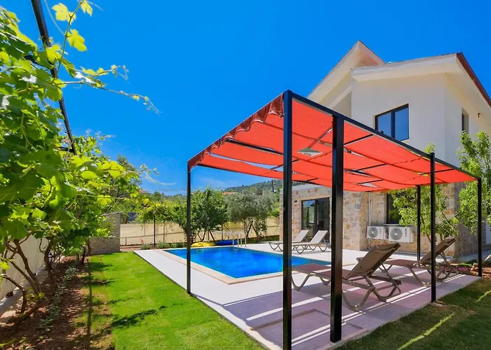 Kizilbella 2, Lueks Havuzlu Korunakli Tas Villa